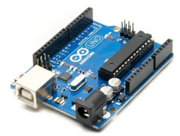 Vista 2 de Arduino Uno R3 con cable USB